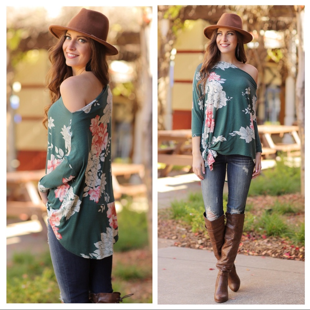 ✨LAST ONE✨Hunter Green Floral Tie Front Tunic - Picture 2 of 2